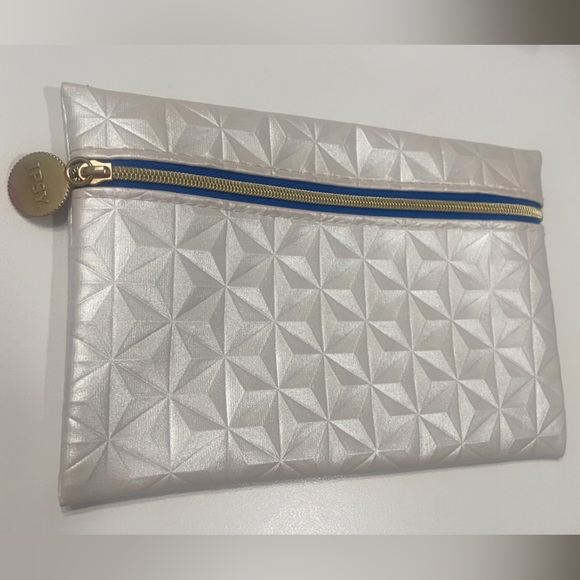 (FREE if added to ANY item/bundle w another item(s) | IPSY Bags Set of 3 | - Picture 3 of 15